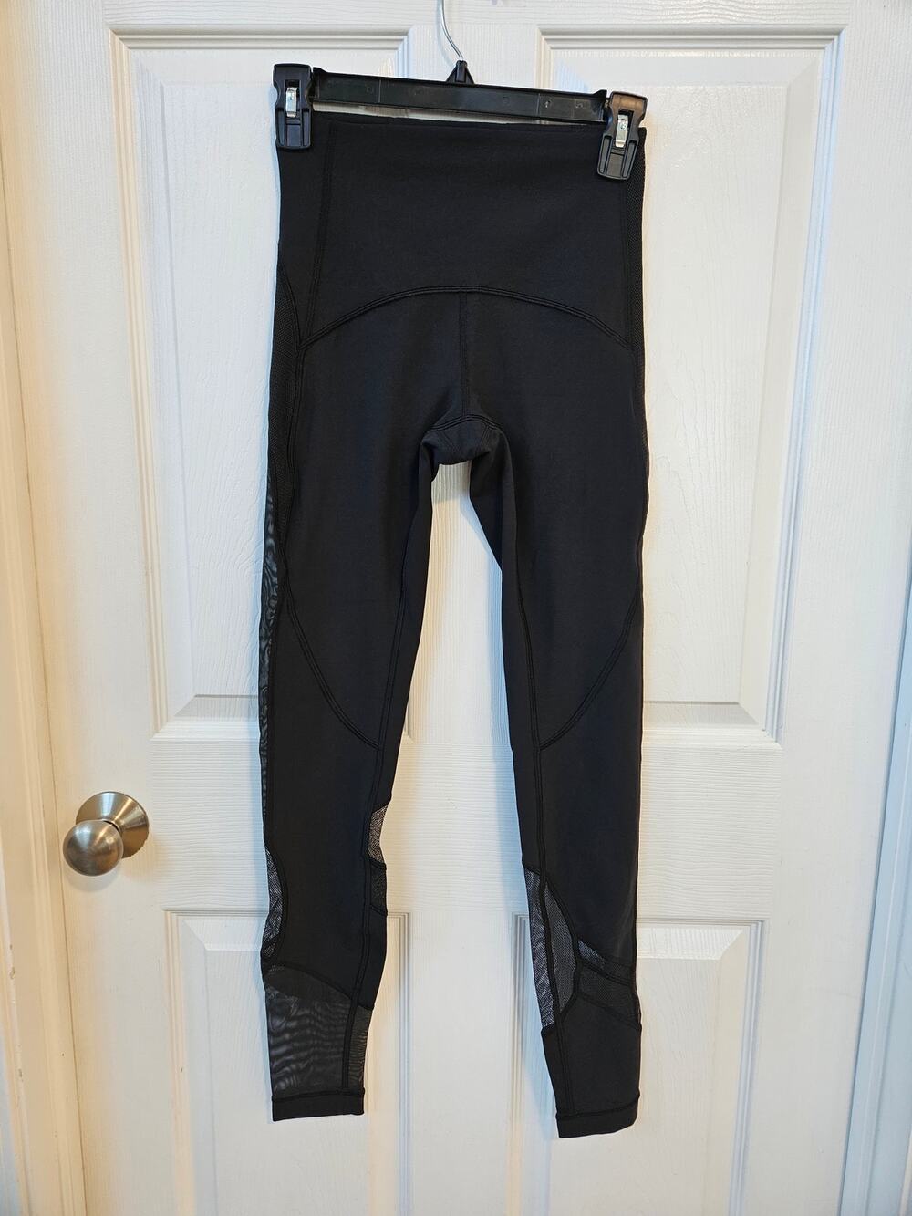Lululemon Black Mesh Panel Crop Leggings Women's Size 4 High Rise Pants